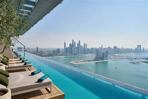 aura sky pool